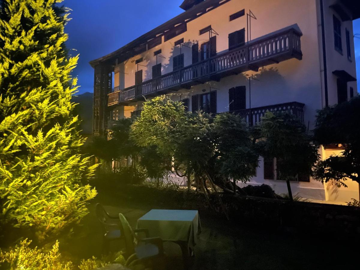 Dimora Fiorita Senior My Holiday Home Varallo Exterior foto