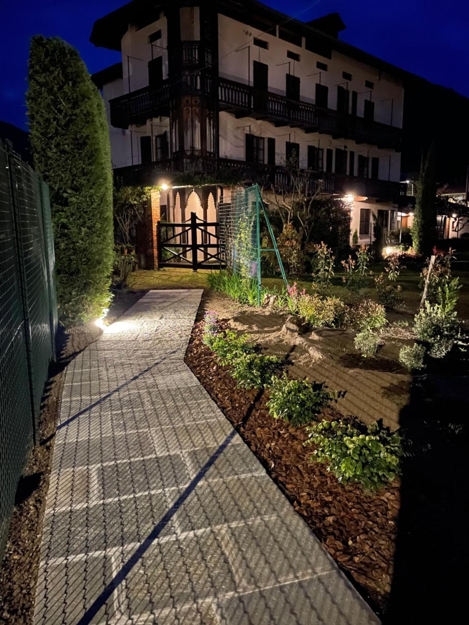Dimora Fiorita Senior My Holiday Home Varallo Exterior foto
