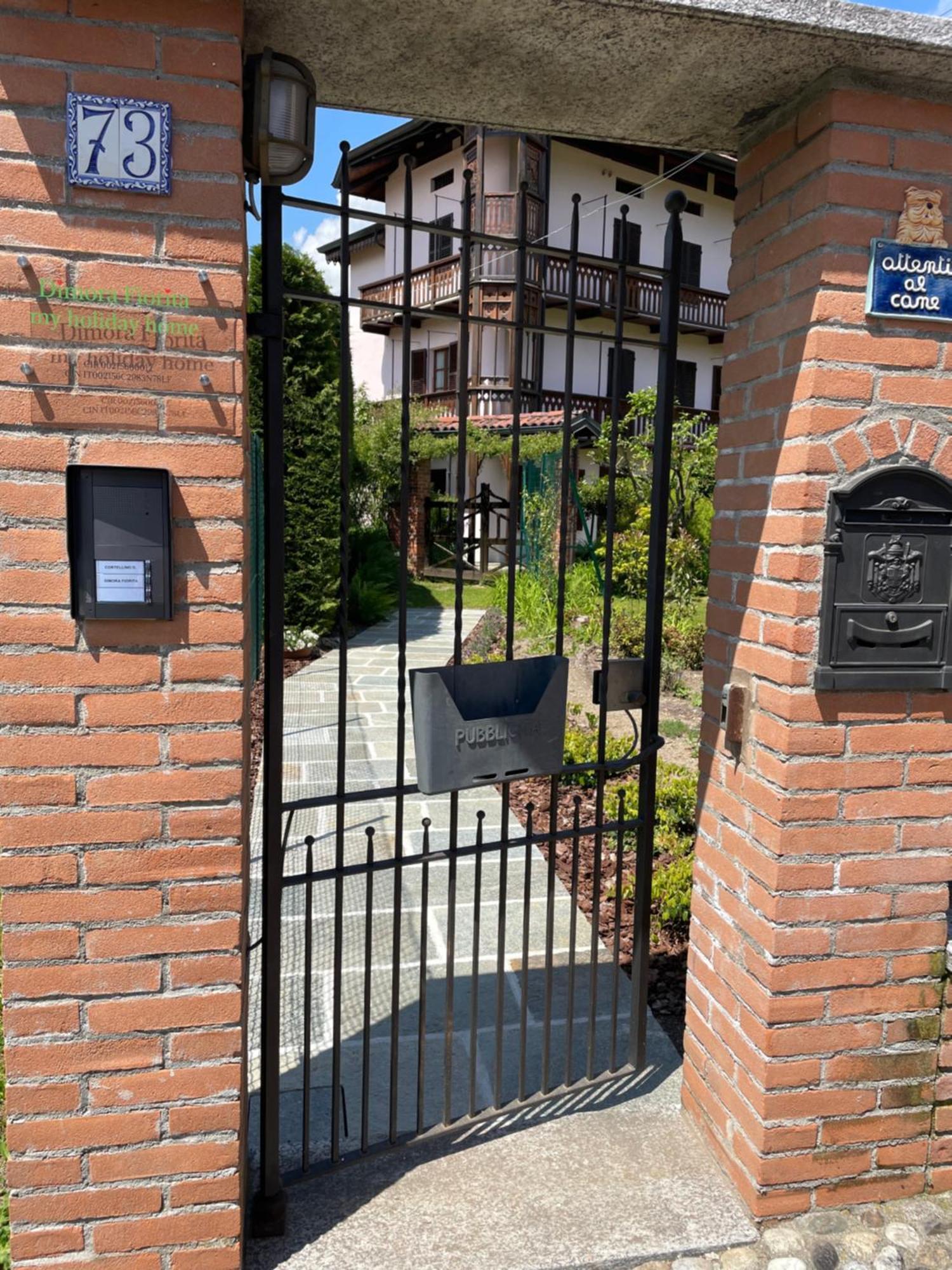 Dimora Fiorita Senior My Holiday Home Varallo Exterior foto